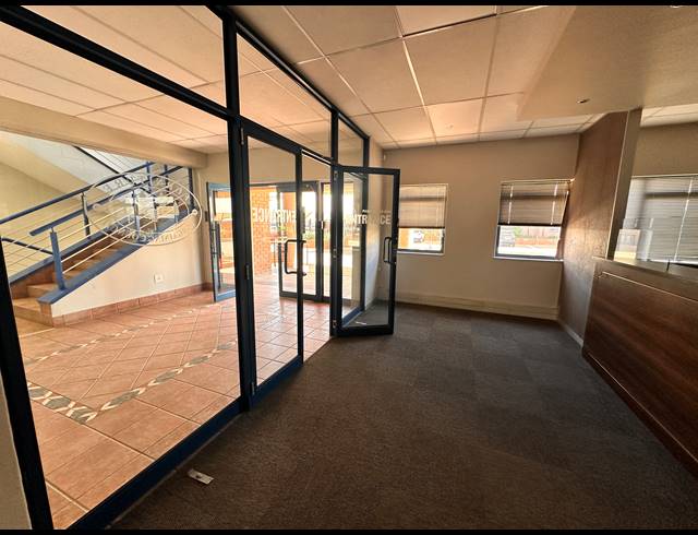 394M² OFFICE TO LET IN PARKTOWN